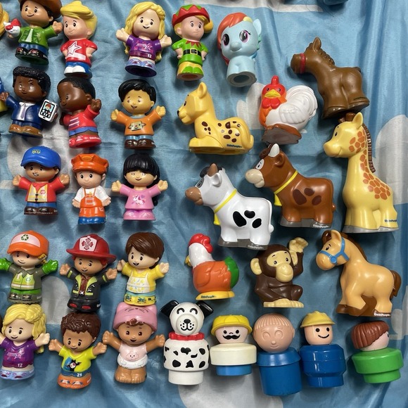 Lot Of 102 Fisher Price Little People Figures Toys Disney + Cars - Picture 4 of 9